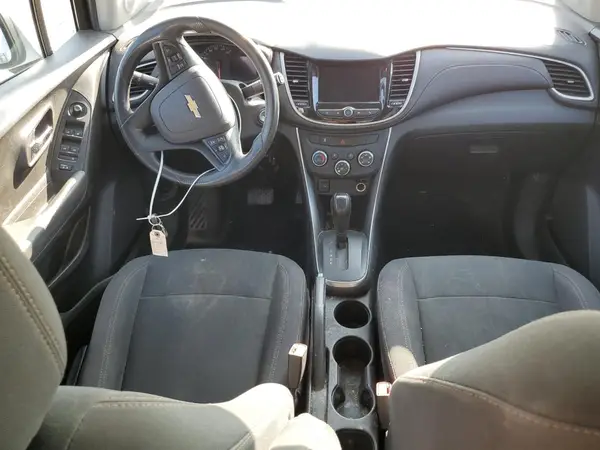 3GNCJKSB2KL310944 2019 CHEVROLET TRAX - Image 8