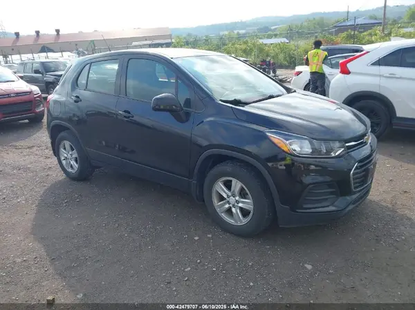 3GNCJKSB2KL314878 2019 CHEVROLET TRAX - Image 1