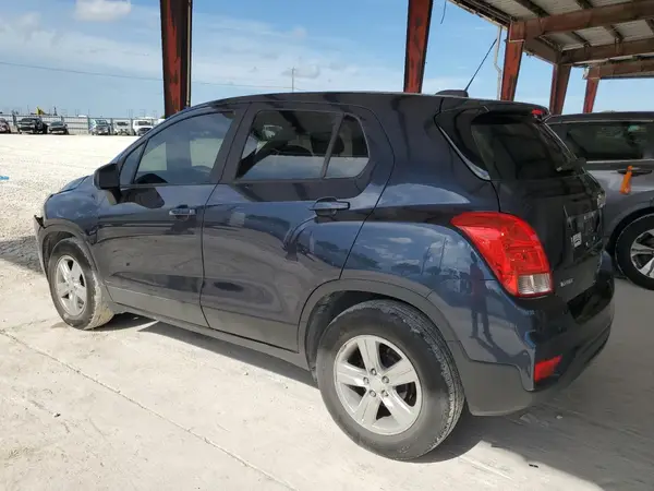 3GNCJKSB2KL316405 2019 CHEVROLET TRAX - Image 2