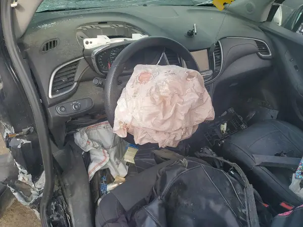 3GNCJKSB2KL319109 2019 CHEVROLET TRAX - Image 8