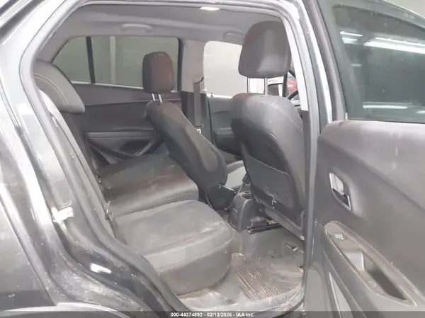 3GNCJKSB2KL327498 2019 CHEVROLET TRAX - Image 8