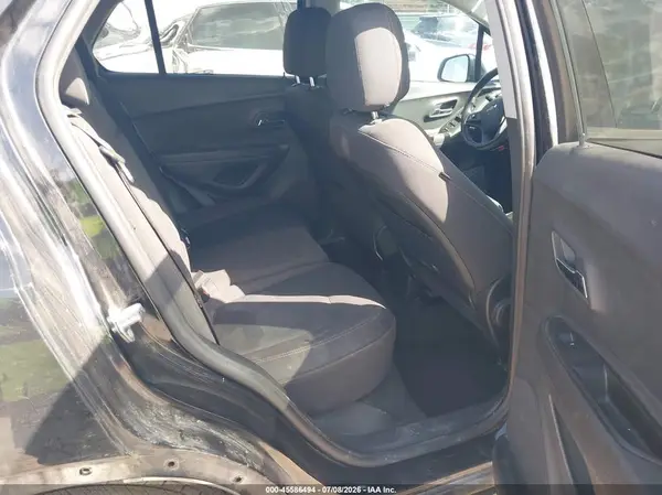 3GNCJKSB2KL339201 2019 CHEVROLET TRAX - Image 8