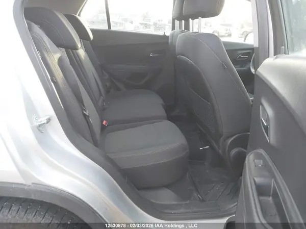 3GNCJKSB2KL347475 2019 CHEVROLET TRAX - Image 8