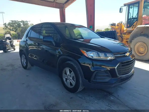 3GNCJKSB2KL363370 2019 CHEVROLET TRAX - Image 1