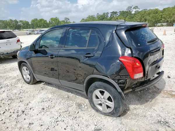 3GNCJKSB2KL370271 2019 CHEVROLET TRAX - Image 2