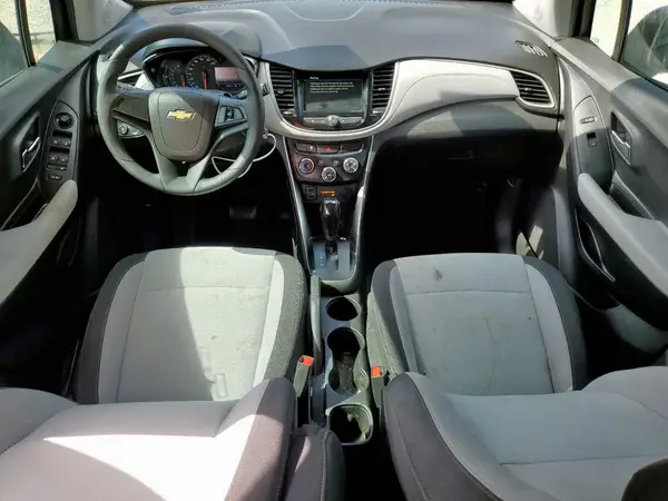 3GNCJKSB2KL370271 2019 CHEVROLET TRAX - Image 8