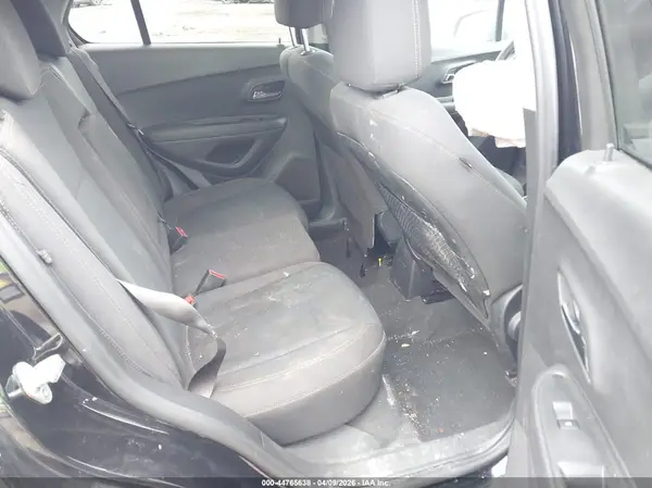 3GNCJKSB2KL372621 2019 CHEVROLET TRAX - Image 8