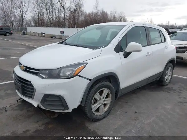 3GNCJKSB2KL377995 2019 CHEVROLET TRAX - Image 2