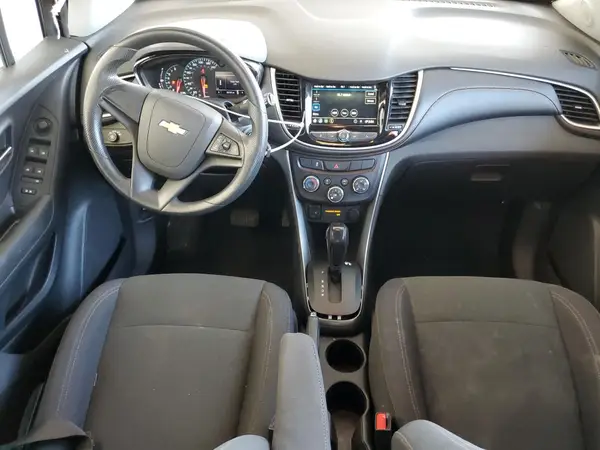 3GNCJKSB2KL398863 2019 CHEVROLET TRAX - Image 8