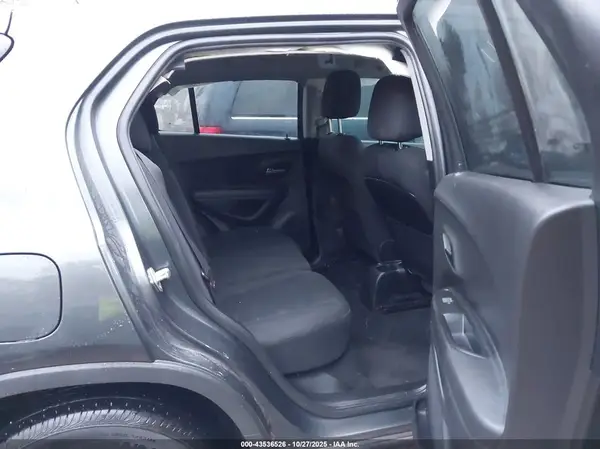 3GNCJKSB2LL109451 2020 CHEVROLET TRAX - Image 8
