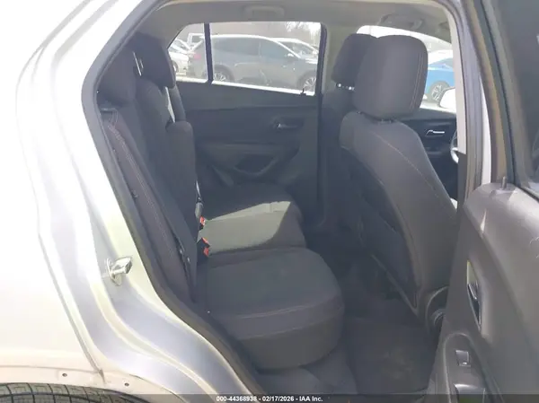 3GNCJKSB2LL113628 2020 CHEVROLET TRAX - Image 8