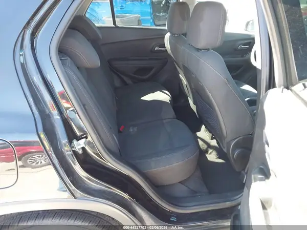 3GNCJKSB2LL119512 2020 CHEVROLET TRAX - Image 8