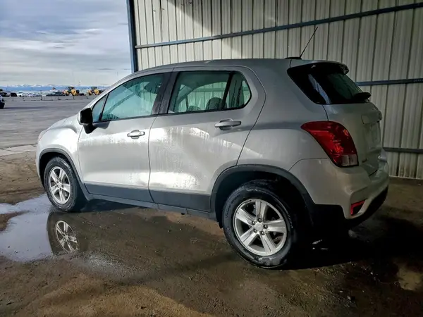 3GNCJKSB2LL131126 2020 CHEVROLET TRAX - Image 2