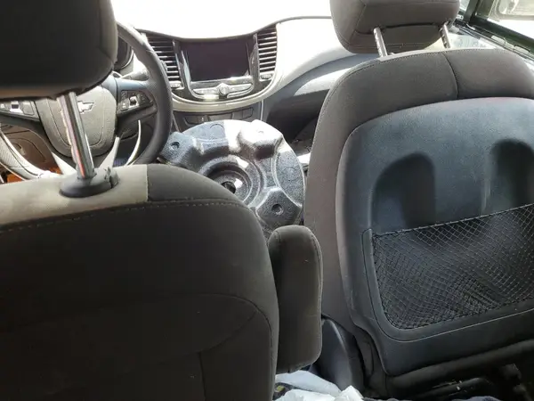 3GNCJKSB2LL166653 2020 CHEVROLET TRAX - Image 8