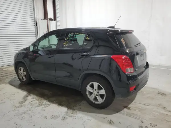 3GNCJKSB2LL172551 2020 CHEVROLET TRAX - Image 2
