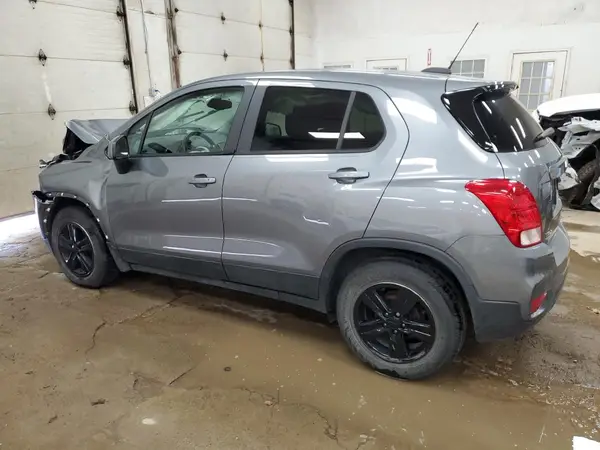3GNCJKSB2LL178351 2020 CHEVROLET TRAX - Image 2