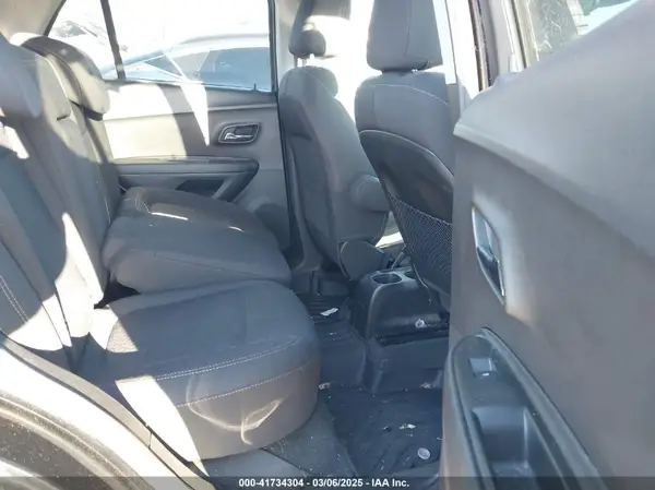 3GNCJKSB2LL179516 2020 CHEVROLET TRAX - Image 8