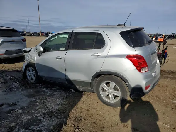 3GNCJKSB2LL185137 2020 CHEVROLET TRAX - Image 2
