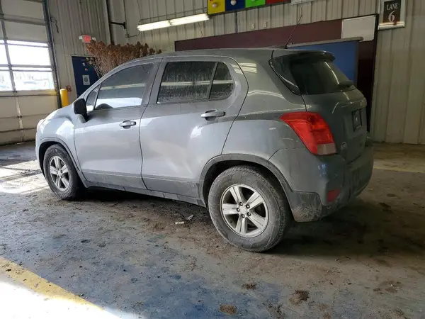 3GNCJKSB2LL185980 2020 CHEVROLET TRAX - Image 2