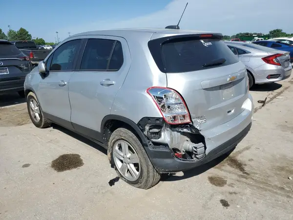 3GNCJKSB2LL200705 2020 CHEVROLET TRAX - Image 2