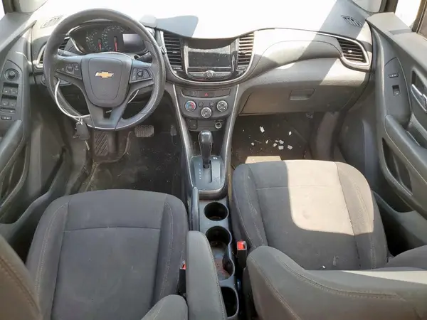 3GNCJKSB2LL209811 2020 CHEVROLET TRAX - Image 8
