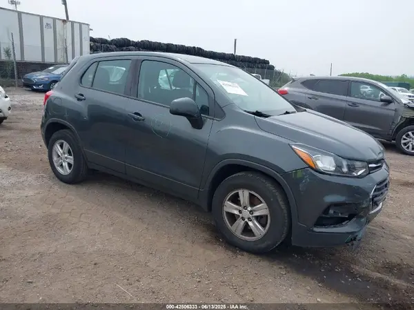 3GNCJKSB2LL224969 2020 CHEVROLET TRAX - Image 1