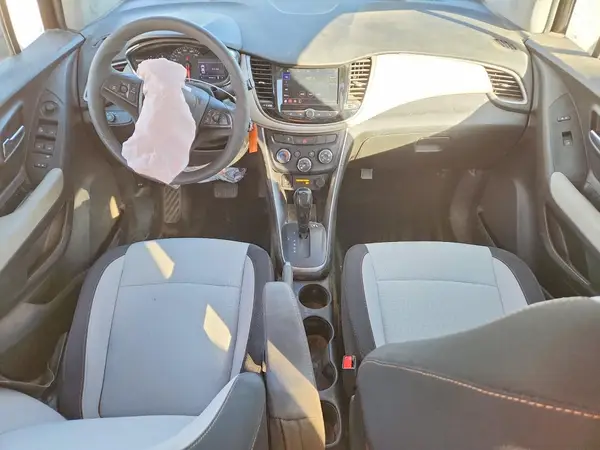 3GNCJKSB2LL233185 2020 CHEVROLET TRAX - Image 8