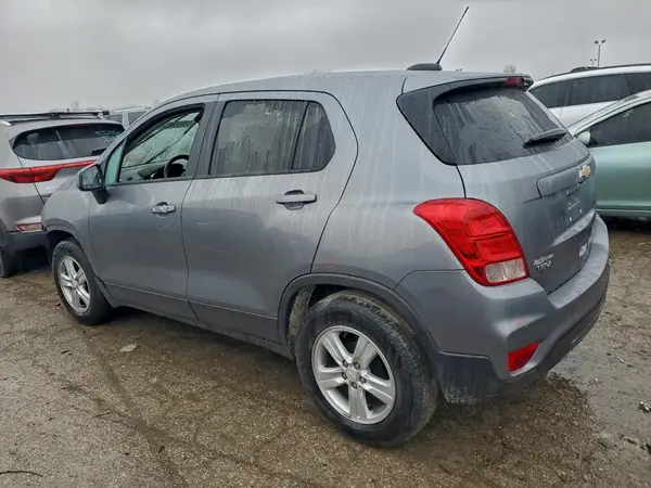 3GNCJKSB2LL244610 2020 CHEVROLET TRAX - Image 2