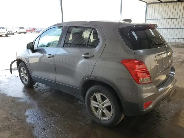 3GNCJKSB2LL256630 2020 CHEVROLET TRAX - Image 2