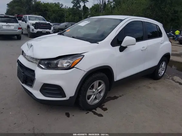 3GNCJKSB2LL305308 2020 CHEVROLET TRAX - Image 2