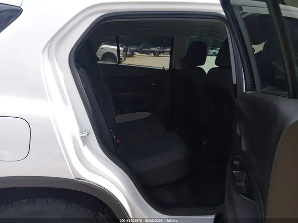 3GNCJKSB2LL305308 2020 CHEVROLET TRAX - Image 8