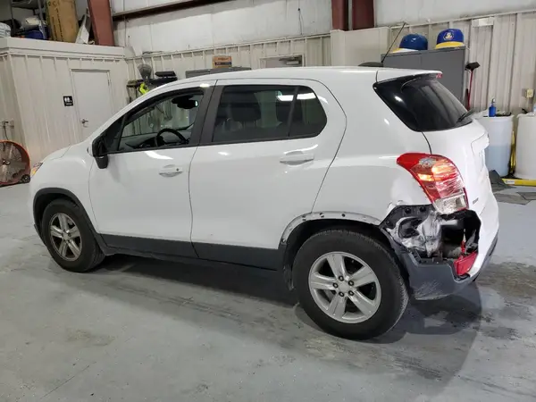 3GNCJKSB2LL308998 2020 CHEVROLET TRAX - Image 2