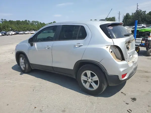 3GNCJKSB2LL319810 2020 CHEVROLET TRAX - Image 2