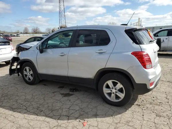 3GNCJKSB2LL322934 2020 CHEVROLET TRAX - Image 2