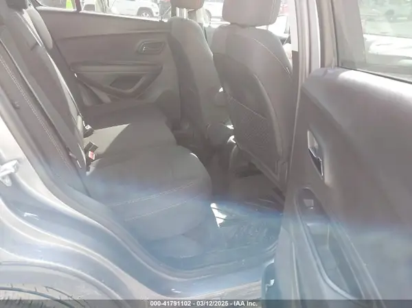 3GNCJKSB2LL323579 2020 CHEVROLET TRAX - Image 8