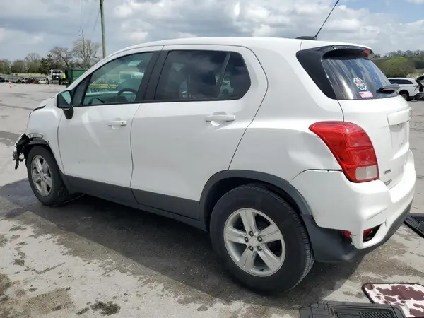 3GNCJKSB2LL329799 2020 CHEVROLET TRAX - Image 2