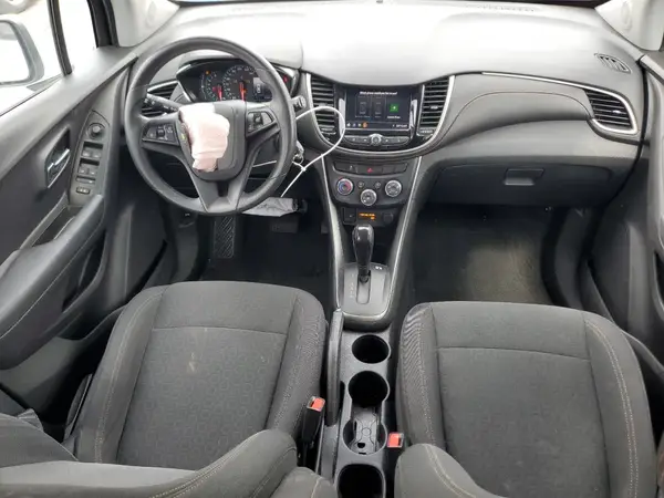 3GNCJKSB2LL329799 2020 CHEVROLET TRAX - Image 8