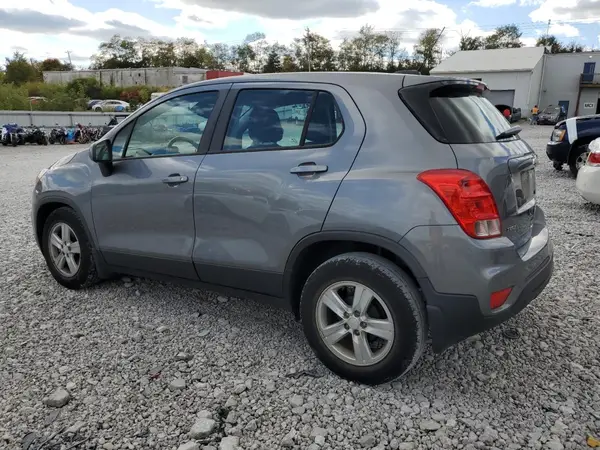 3GNCJKSB2LL340804 2020 CHEVROLET TRAX - Image 2