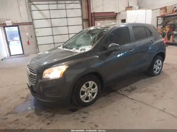 3GNCJKSB3GL120920 2016 CHEVROLET TRAX - Image 2