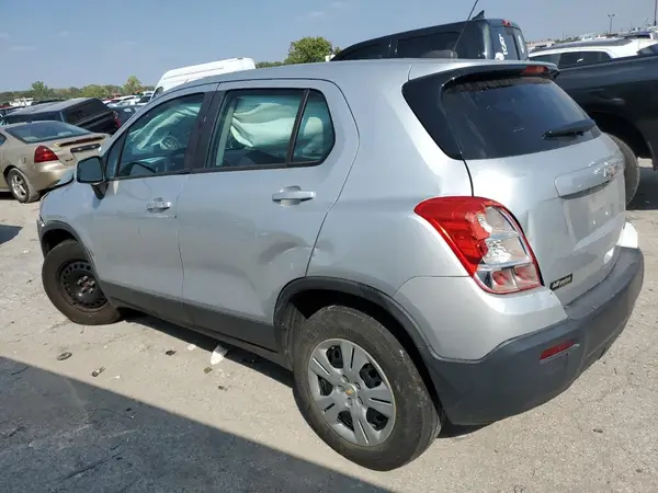 3GNCJKSB3GL235582 2016 CHEVROLET TRAX - Image 2
