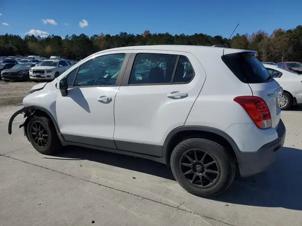 3GNCJKSB3GL236330 2016 CHEVROLET TRAX - Image 2