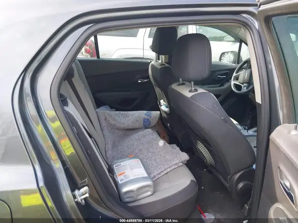 3GNCJKSB3GL245111 2016 CHEVROLET TRAX - Image 8