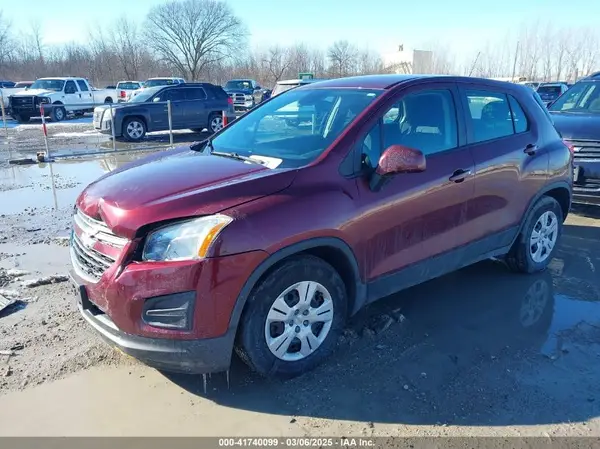 3GNCJKSB3GL246050 2016 CHEVROLET TRAX - Image 2