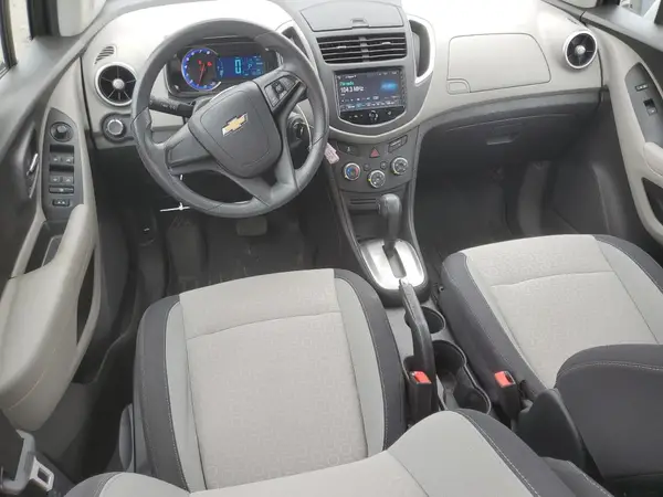 3GNCJKSB3GL257985 2016 CHEVROLET TRAX - Image 8