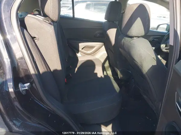3GNCJKSB3GL270865 2016 CHEVROLET TRAX - Image 8