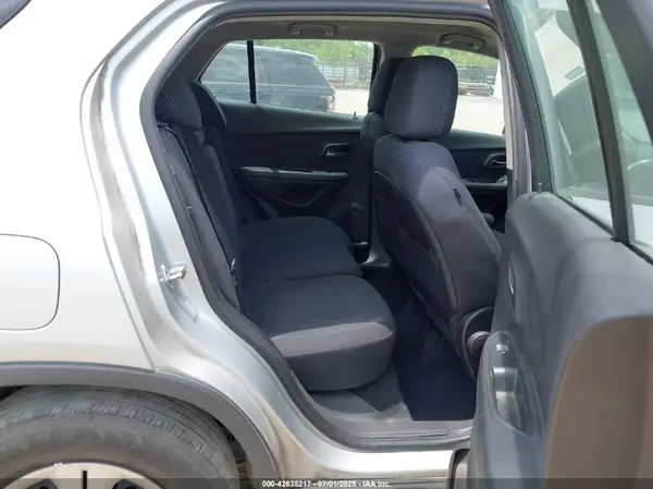 3GNCJKSB3GL272812 2016 CHEVROLET TRAX - Image 8