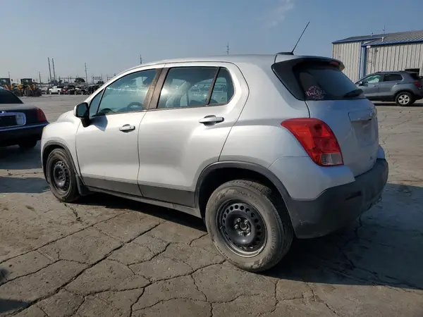 3GNCJKSB3GL275760 2016 CHEVROLET TRAX - Image 2