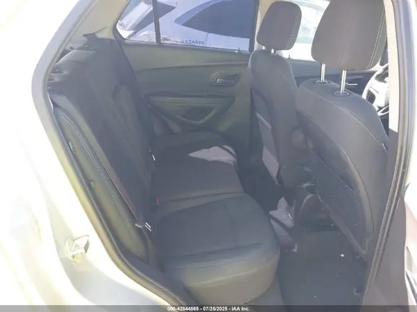 3GNCJKSB3GL279100 2016 CHEVROLET TRAX - Image 8