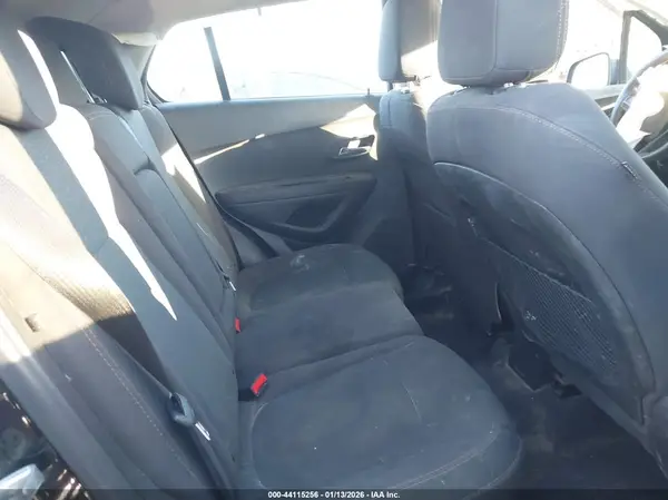 3GNCJKSB3HL155037 2017 CHEVROLET TRAX - Image 8