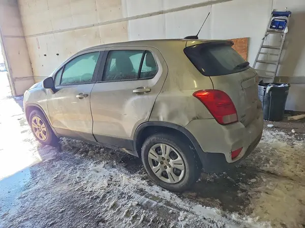 3GNCJKSB3HL190564 2017 CHEVROLET TRAX - Image 2